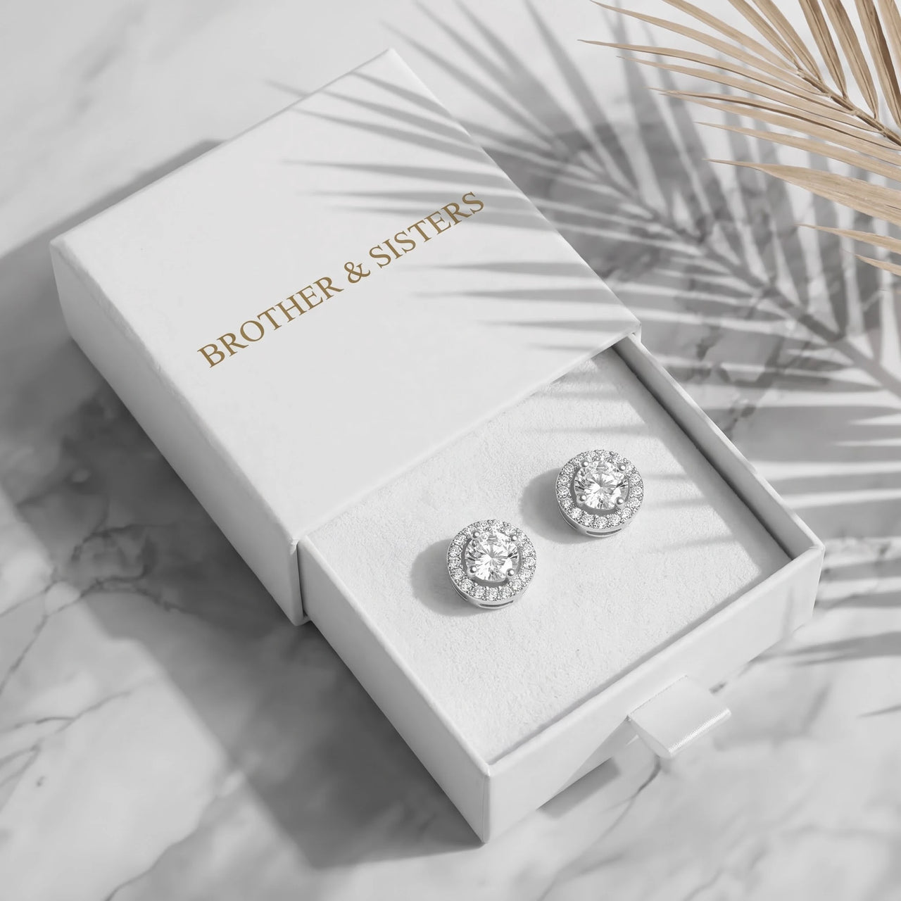 Round stud earrings — in the gift box, silver | SKU: 19991927