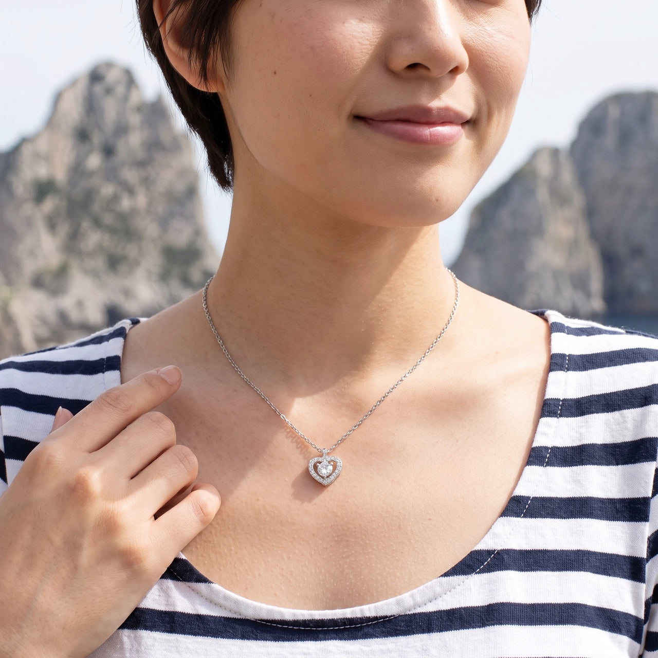 Silver necklace worn on a summer trip | SKU: 505744
